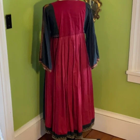 Vintage 70s Afghan dress - Picture 5 of 8